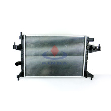Venda quente de radiador automotivo para Opel Cambo / Corsa C`00 Mt